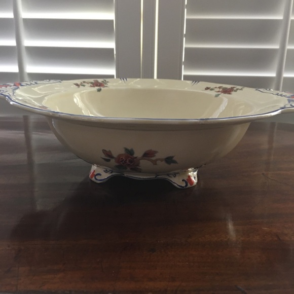 Footed covered round vegetable bowl (smaller cover) Royal Venton Ware - Picture 4 of 9